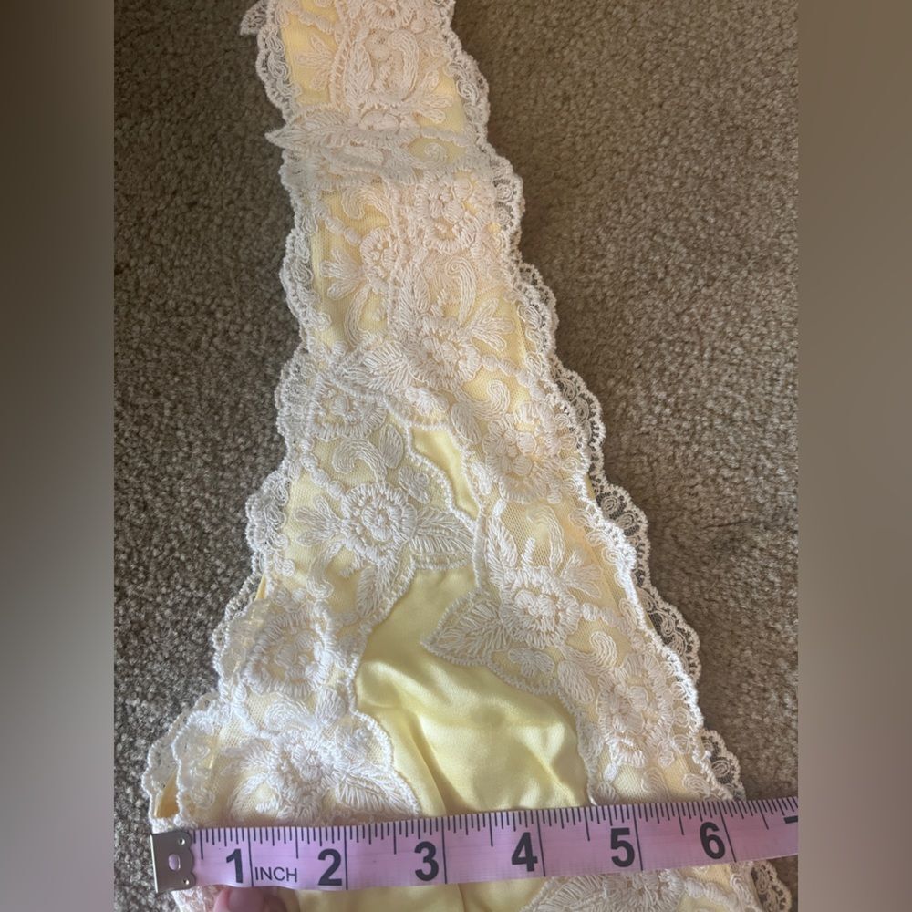 RUMORED Venice Maxi Dress W/ White Lace Trim Butter Yellow Eurosummer Sz XS - Picture 10 of 15